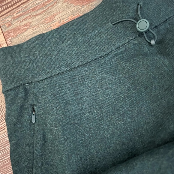 Lululemon Joggers - Picture 3 of 9